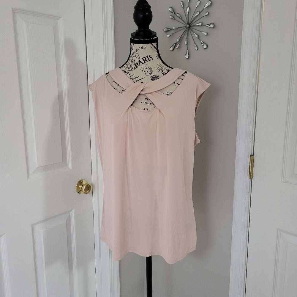 Criss Cross Accent Top